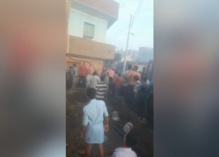 بالفيديو والصور| "حرق 3 منازل وعشش فراخ".. تفاصيل مشاجرة "كفر حجازي" بالجيزة