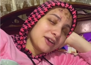 أول ظهور للبلوجر سارة محمد بعد فقدان بصرها.. فيديو مع أسرتها