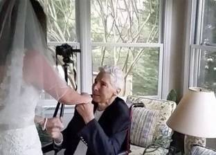 بالفيديو| أب يحضر زفاف ابنته بعد 3 سنوات من وفاته
