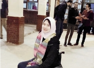 فاشونيستا على "كرسي متحرك": خدوا الموضة من صفحة "زينب"