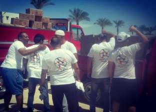 توزيع 15 ألف كرتونة غذائية علي سكان أودية شرم الشيخ