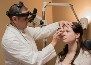 طبيب: فحص قاع العين بالصبغة ضروري وينقذ المريض من فقدان البصر