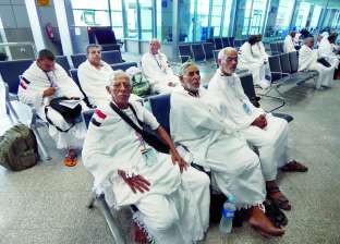 توافد الحجاج على مطار القاهرة استعدادا لمغادرة أول رحلة للسعودية