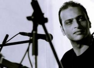 وائل الفشني يغني "واحة الغروب" في أولى حفلاته بساقية الصاوي