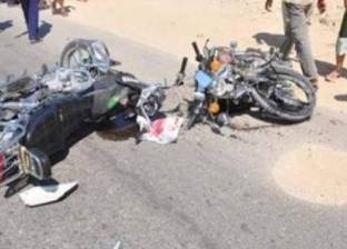بالفيديو| "عجلة طائرة" تقتل سائق دراجة نارية بعد اصطدامها برأسه