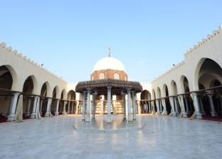 جامع «عمرو بن العاص».. ثانى مسجد بُنى فى مصر مهدد بـ«تسرب مياه الأمطار»