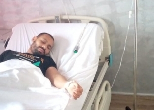 يعيش في معاناة منذ 5 أشهر.. محمد الريفي يعاني من مرض مجهول