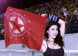 حقيقة حضور هيفاء وهبي مباراة الأهلي والنجمة اللبناني