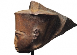 "الدائمة للآثار" تعترض على مزاد لبيع رأس توت عنخ آمون و31 قطعة مصرية