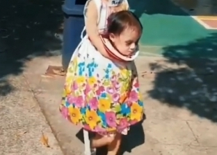 بالفيديو| طفلة "مقطوعة الرأس" ترعب 12 مليون شخص: "هابي هالوين"