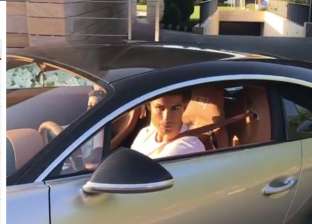 بالفيديو| رونالدو يشتري سيارة جديدة بـ3 ملايين دولار