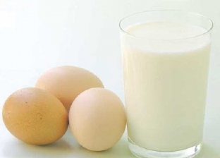 أستاذ تغذية يحذر من تناول البيض مع اللبن: يعرضك لـ السالمونيلا