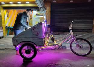 «شيري سويت» دراجة صغيرة تبيع حلوى عالمية في العريش