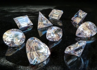 حتى لا تخسر ماديا.. 7 نصائح عند شراء الشبكة الماس
