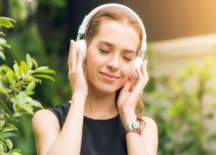 «طبيب» يوضح حقيقة استخدام الموسيقى لعلاج مضاعفات فيروس كورونا