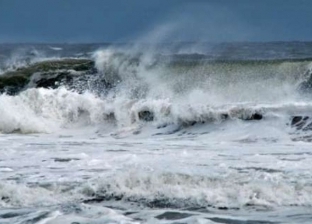 «الأرصاد»: رياح وأمطار بالمحافظات الساحلية واضطراب حركة الملاحة البحرية