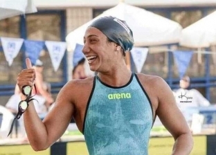 حاملة برونزية العالم للسباحة.. فيديو لـ فريدة عثمان تطمئن جمهورها