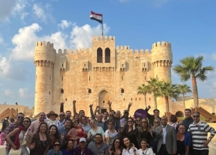 قلعة قايتباي مقصد السياح في الإسكندرية.. إقبال من الجنسيات المتعددة