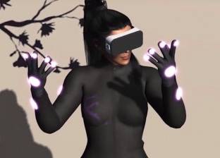 بالفيديو| ابتكار أول بزة "متكاملة" لألعاب الواقع الافتراضي