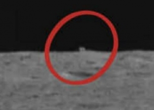 جسم غامض على سطح القمر يثير حيرة علماء الفلك.. «صورة»