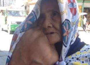 مسنة الفلبين "لا تنام".. خدها تورم وأصبح أكبر من رأسها
