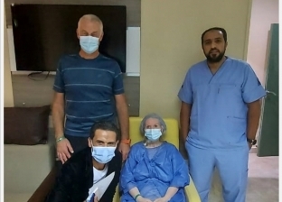 سائحة بعد إنقاذ حياتها في مستشفى بالغردقة: سأعود لبلدي وقلبي في مصر