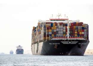 "قناة السويس": عبور آمن لـ73 سفينة بحمولات 4.7 مليون طن رغم الطقس السيىء