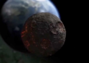 ناسا تحذر: كويكب بحجم ملعب كرة قدم يقترب من الأرض