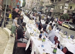 حفل إفطار جماعى لسكان شارع فى طنطا: «هات طبقك وتعالى»