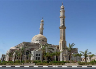 فتاة روسية تشهر إسلامها في مسجد بشرم الشيخ