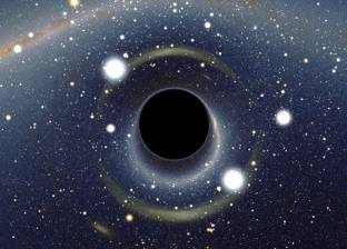 ماذا سيحدث لك إذا سقطت في ثقب أسود بالفضاء؟