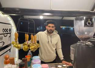 3 شباب يتشاركون في عربة مشروبات ساخنة بكفر الشيخ: جودة وأسعار رخيصة «فيديو»