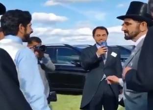 بالفيديو| حاكم دبي يرقص فرحا بعد فوز حصانه