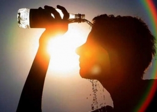 تحذير عاجل من أضرار شرب الماء بكثرة في السحور.. هذا ما يحدث لجسمك