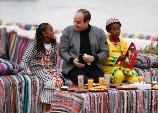 الطفل النوبي ساجد لـ«الوطن»:«الرئيس السيسي قالي اسمك حلو وأكلني بإيده»