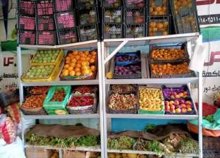 انخفاض أسعار الخضروات والفاكهة بأسواق شمال سيناء.. 5 جنيهات لكيلو الطماطم