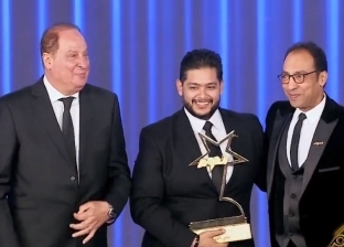 «علي الخبيري» يفوز بجائزة الدوم في العزف على القانون