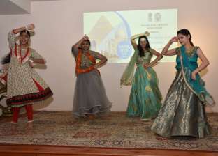 «آزاد»: يوجا ومهرجانات هندية على «ضفاف النيل»