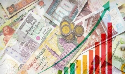 خبير مصرفي يكشف سر تراجع سعر الدولار أمام الجنيه المصري