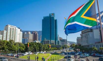 استطلاع رأي يكشف احتمالية تشكيل أول حكومة ائتلافية في جنوب إفريقيا 
