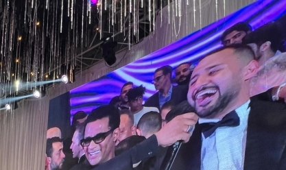 محمد رمضان يشعل حفل زفاف ابنة مصطفى كامل بأغنية «الساعات الحلوة»
