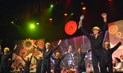 قصور الثقافة تحتفل بعيد العمال على مسرح 23 يوليو في المحلة (صور)