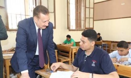 محافظ المنوفية يتابع انتظام لجان امتحانات الشهادة الإعدادية