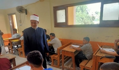 رئيس «شؤون التعليم» بالأزهر يتفقد امتحانات الشهادة الإعدادية بمنطقة القاهرة