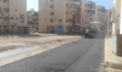محافظ بورسعيد: استمرار أعمال رصف شوارع «السيدة خديجة» بالضواحي