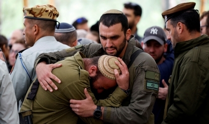 إعلام إسرائيلي: إصابة جنديين بجروح خطيرة في مخيم جباليا شمالي قطاع غزة