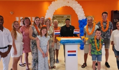 سائحون هولنديون يحتفلون بعيدهم الوطني في فنادق مرسى علم