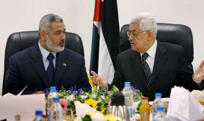 الرئيس الفلسطيني يعزي إسماعيل هنية بعد استشهاد أولاده
