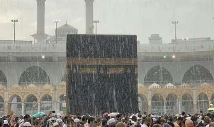 السعودية تحذر من حالة الطقس في 3 مناطق: أمطار غزيرة مصحوبة بصواعق رعدية