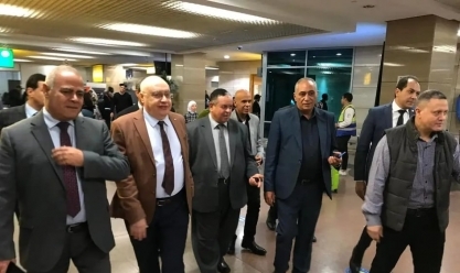 رئيس الجمارك يعود إلى القاهرة عقب مشاركته في «لجنة السياسات» بالبحرين